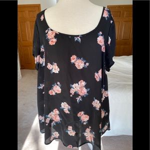 Torrid floral blouse